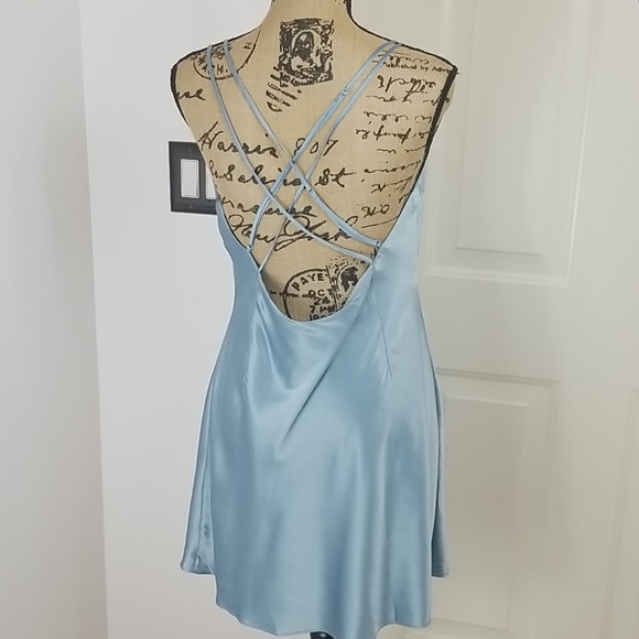 Privacy Please Raven slipdress - Picture 4 of 7